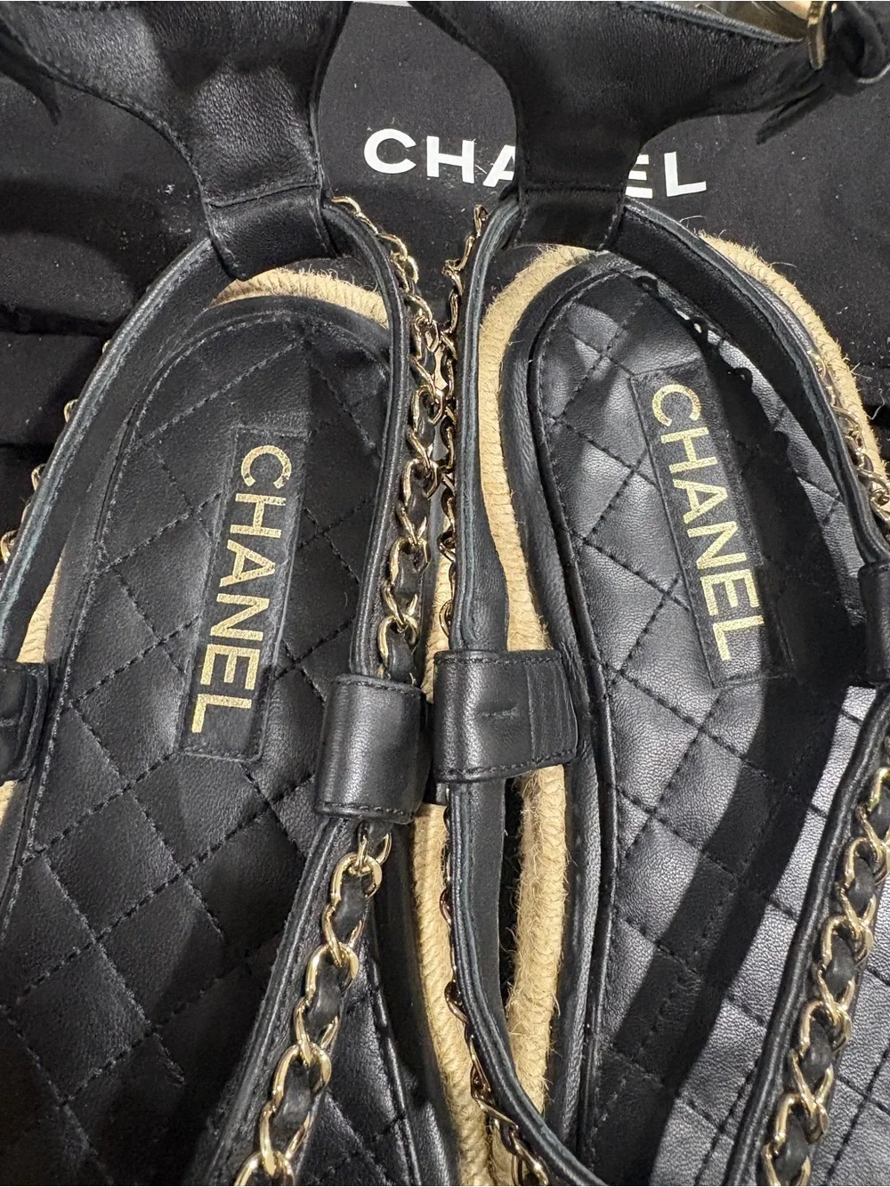 CHANEL sandals black